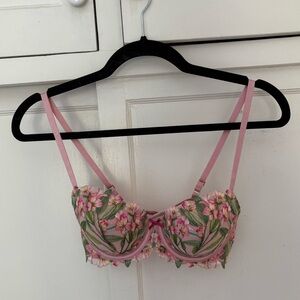 NWOT Victoria's Secret Pink and Green Floral Bra